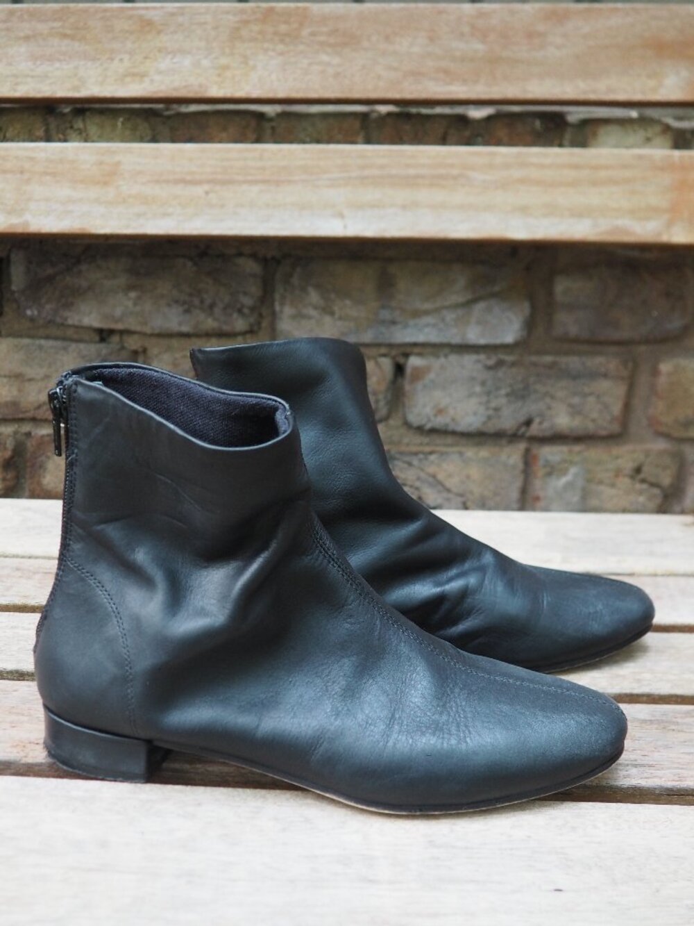 Topshop black leather minimalist flat no heel ankle boots bootie back zip US 8